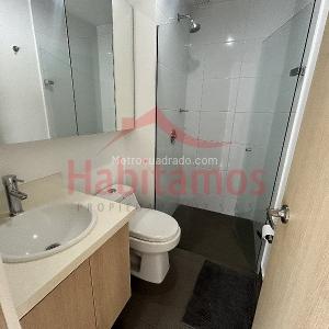 Apartamento de 3 alcobas en arriendo en El Poblado, Medellín, 95 m² · foto 10 de 19