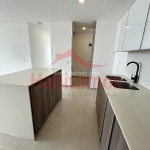 Apartamento de 3 alcobas en arriendo en El Poblado, Medellín, 124 m² · foto 3 de 20