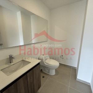 Apartamento de 3 alcobas en arriendo en El Poblado, Medellín, 124 m² · foto 7 de 20