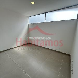 Apartamento de 3 alcobas en arriendo en El Poblado, Medellín, 124 m² · foto 10 de 20