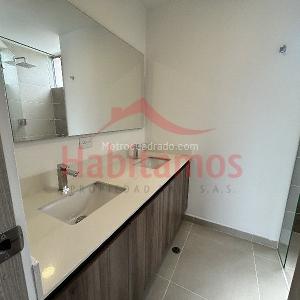 Apartamento de 3 alcobas en arriendo en El Poblado, Medellín, 124 m² · foto 19 de 20