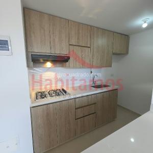 Apartamento de 2 alcobas en venta en Cuatro Esquinas, Rionegro, 54 m² · foto 3 de 16