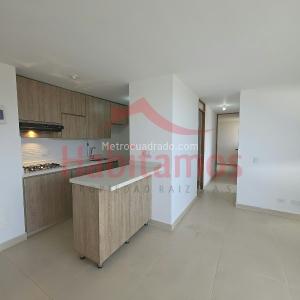 Apartamento de 2 alcobas en venta en Cuatro Esquinas, Rionegro, 54 m² · foto 4 de 16