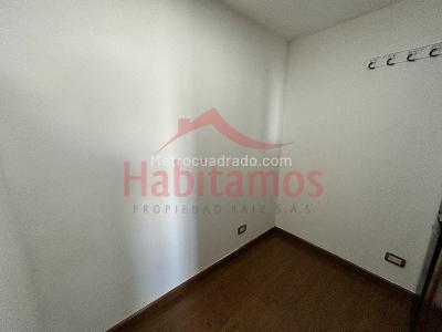 Apartamento de 3 alcobas en arriendo en El Diamante No. 2, Medellín, 125 m² · foto 5 de 15