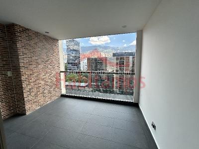 Apartamento de 2 alcobas en arriendo en El Poblado, Medellín, 90 m² · foto 3 de 11