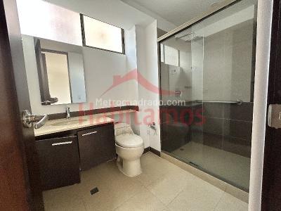 Apartamento de 2 alcobas en arriendo en El Poblado, Medellín, 90 m² · foto 11 de 11