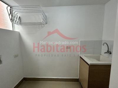 Apartamento de 3 alcobas en arriendo en El Poblado, Medellín, 105 m² · foto 3 de 16