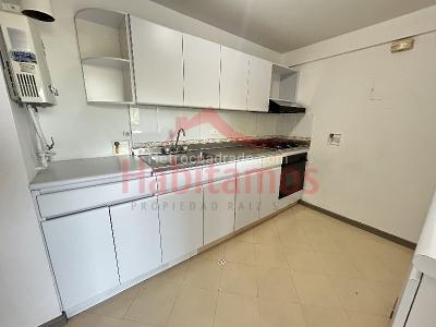 Apartamento de 3 alcobas en arriendo en El Poblado, Medellín, 82 m² · foto 3 de 16