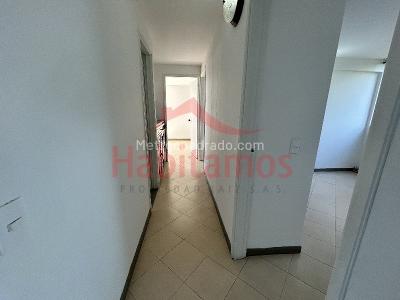 Apartamento de 3 alcobas en arriendo en El Poblado, Medellín, 82 m² · foto 5 de 16