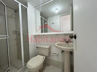 Apartamento de 3 alcobas en arriendo en El Poblado, Medellín, 82 m² · foto 6 de 16
