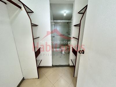Apartamento de 3 alcobas en arriendo en El Poblado, Medellín, 82 m² · foto 12 de 16