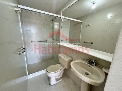 Apartamento de 3 alcobas en arriendo en El Poblado, Medellín, 82 m² · foto 13 de 16
