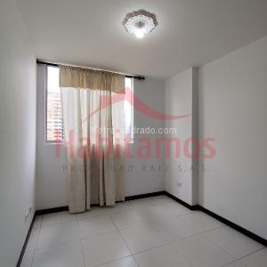Apartamento de 3 alcobas en arriendo en Loma De Los Bernal, Medellín, 67 m² · foto 11 de 20