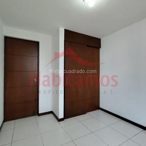 Apartamento de 3 alcobas en arriendo en Loma De Los Bernal, Medellín, 67 m² · foto 14 de 20