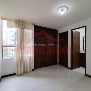 Apartamento de 3 alcobas en arriendo en Loma De Los Bernal, Medellín, 67 m² · foto 16 de 20