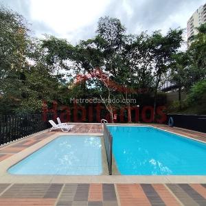 Apartamento de 3 alcobas en arriendo en Loma De Los Bernal, Medellín, 67 m² · foto 20 de 20