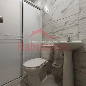 Casa de 3 alcobas en arriendo en La America, Medellín, 65 m² · foto 6 de 17