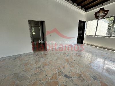 Apartamento de 4 alcobas en arriendo en El Poblado, Medellín, 120 m² · foto 3 de 14
