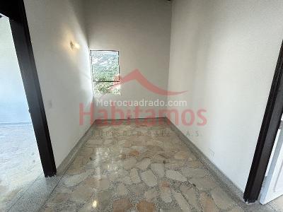 Apartamento de 4 alcobas en arriendo en El Poblado, Medellín, 120 m² · foto 10 de 14