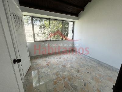 Apartamento de 4 alcobas en arriendo en El Poblado, Medellín, 120 m² · foto 11 de 14