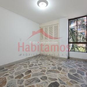 Apartamento en arriendo en Laureles, Medellín · foto 10 de 19