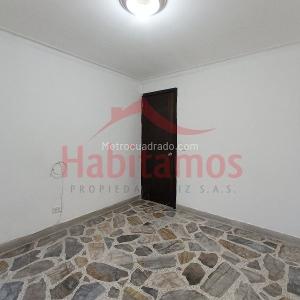 Apartamento en arriendo en Laureles, Medellín · foto 11 de 19