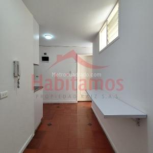 Apartamento de 2 alcobas en arriendo en Laureles, Medellín, 110 m² · foto 10 de 15