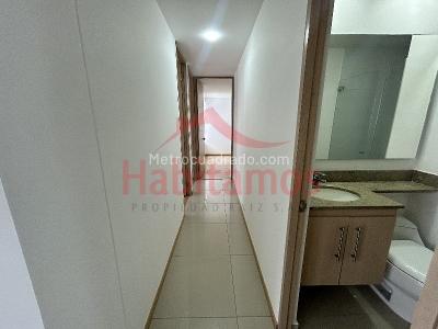 Apartamento de 3 alcobas en arriendo en El Poblado, Medellín, 75 m² · foto 6 de 16