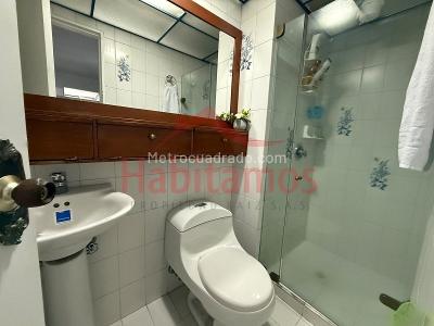 Apartamento de 3 alcobas en venta en Laureles, Medellín, 114 m² · foto 8 de 16