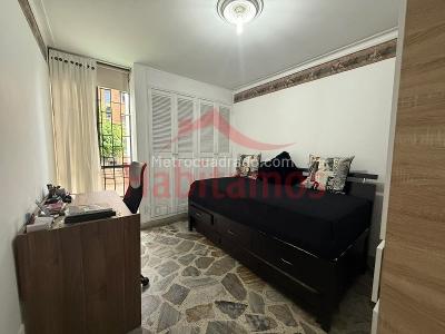 Apartamento de 3 alcobas en venta en Laureles, Medellín, 114 m² · foto 10 de 16