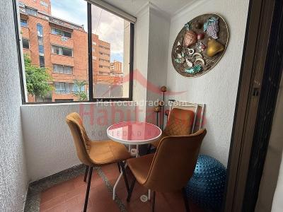 Apartamento de 3 alcobas en venta en Laureles, Medellín, 114 m² · foto 11 de 16