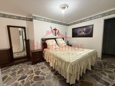 Apartamento de 3 alcobas en venta en Laureles, Medellín, 114 m² · foto 12 de 16