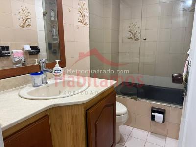 Apartamento de 3 alcobas en venta en Laureles, Medellín, 114 m² · foto 15 de 16