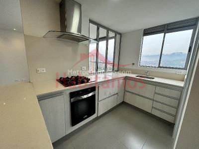 Apartamento de 3 alcobas en arriendo en El Poblado, Medellín, 105 m² · foto 3 de 17