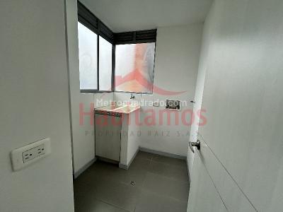Apartamento de 3 alcobas en arriendo en El Poblado, Medellín, 105 m² · foto 4 de 17