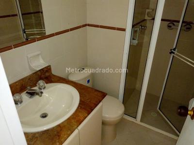 Apartamento de 2 alcobas en arriendo en Bolivariana, Medellín, 100 m² · foto 16 de 18