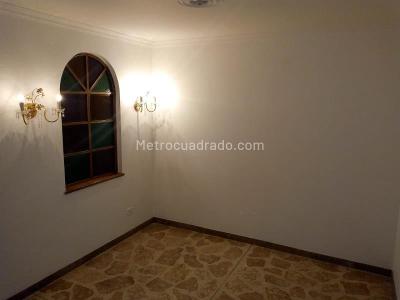 Apartamento de 2 alcobas en arriendo en Bolivariana, Medellín, 100 m² · foto 6 de 18