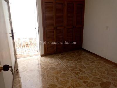 Apartamento de 2 alcobas en arriendo en Bolivariana, Medellín, 100 m² · foto 9 de 18