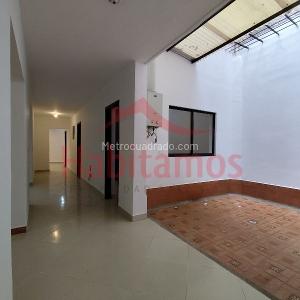 Casa de 4 alcobas en arriendo en Florida Nueva, Medellín, 220 m² · foto 5 de 20