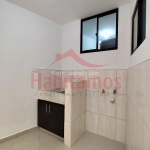 Casa de 4 alcobas en arriendo en Florida Nueva, Medellín, 220 m² · foto 18 de 20