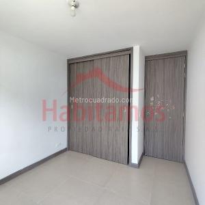 Apartamento de 2 alcobas en arriendo en La Castellana, Medellín, 78 m² · foto 12 de 20