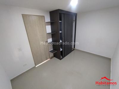 Apartamento de 3 alcobas en arriendo en La Gloria, Medellín, 84 m² · foto 6 de 8