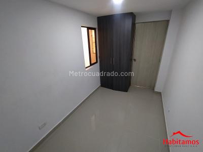 Apartamento de 3 alcobas en arriendo en La Gloria, Medellín, 84 m² · foto 8 de 8
