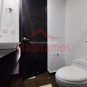 Apartamento de 2 alcobas en arriendo en Conquistadores, Medellín, 86 m² · foto 17 de 20