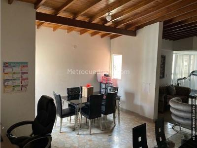 Apartamento en venta en Laureles, Medellín · foto 2 de 17