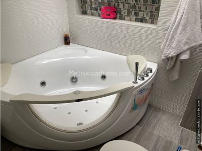Apartamento en venta en Laureles, Medellín · foto 6 de 17