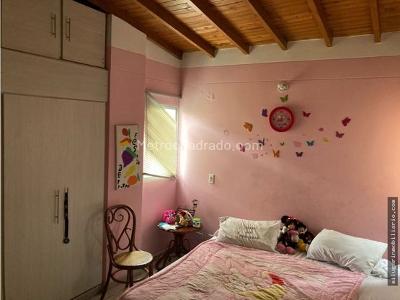 Apartamento en venta en Laureles, Medellín · foto 9 de 17