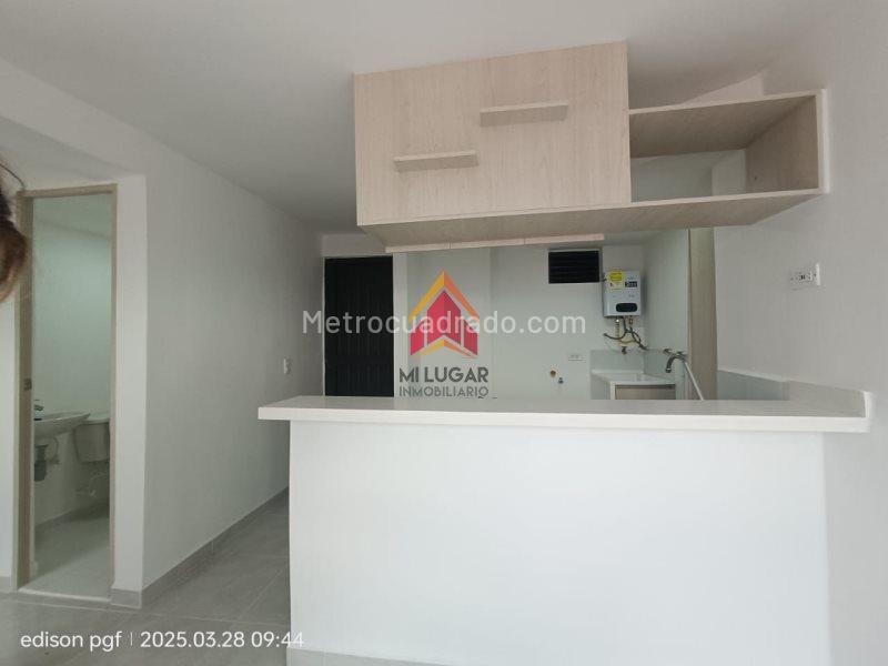 Apartamento de 2 Alcobas en Barrio Cristóbal (Unidad Cerrada) - 3