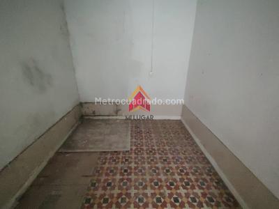 Casa de 4 alcobas en venta en Centro, Envigado, 340 m² · foto 2 de 13