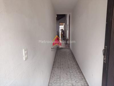 Casa de 4 alcobas en venta en Centro, Envigado, 340 m² · foto 5 de 13